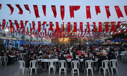 Büyükşehir Belediyesi’nin iftar sofraları aralıksız sürüyor
