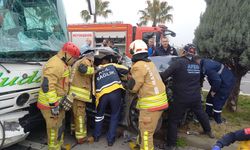 Kavşaktaki kazada 6 kişi yaraladı