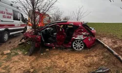 Tır ile otomobil çarpıştı: 2 ölü, 2 ağır yaralı