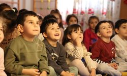 Didimli minikler Hacivat ve Karagöz ile buluştu