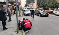 Nazilli’de ilginç kaza: Açılan otomobil kapısı motosiklet sürücüsünü yaraladı