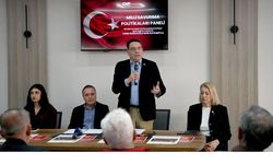 Kuşadası’nda “Milli Savunma Politikaları” paneli