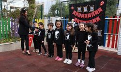 Minikler Çanakkale ruhunu sahneye taşıdı