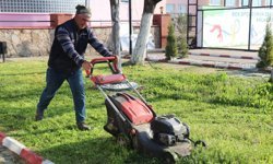 Bozdoğan'da belediye ekipleri ilçeyi pırıl pırıl yapıyor