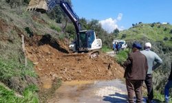 Efeler’de yollar açıldı