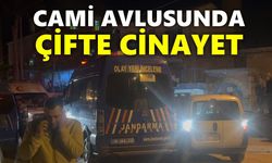 Cami avlusunda bıçaklı saldırı: 2 kişi öldü