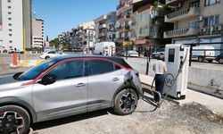 Efeler’de otoparklarda şarj dönemi başladı