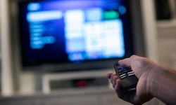 Araştırma şaşırttı: Evliler televizyon başında daha fazla vakit geçiriyor