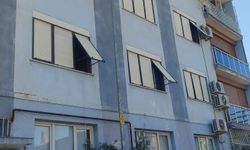 Evde kanlı kavga: Arkadaşını bıçakladı