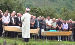 Cansız bedenleri bulunan kız kardeşler sonsuzluğa uğurlandı