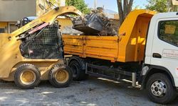 Efeler’de temizlik seferberliği: Ekipler gece gündüz sahada