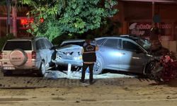 Feci kaza! İki otomobil çarpıştı: 2 ölü, 2 yaralı