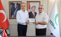 AK Parti'li Savaş’tan Yeşilay’a ziyaret