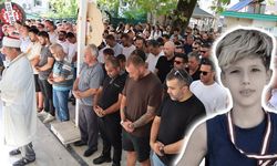Söke İdman Yurdu'nun minik futbolcusu Mithat Özgür son yolculuğuna uğurlandı