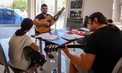 Efeler'de sanat zamanı! Müzik akademisi kursları başlıyor
