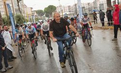 Aydın'da yağmura aldırmadılar, pedallar Germencik İncir Festivali için çevrildi