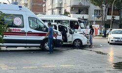 Aydın’da minibüs ile ticari araç çarpıştı! 5 yaralı
