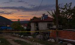 Köydeki yangında baba ve kızı can verdi