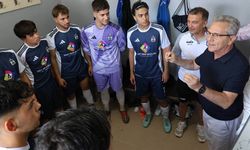 Başkan Tetik, Pınarbaşısporlu genç futbolcuların heyecanına ortak oldu