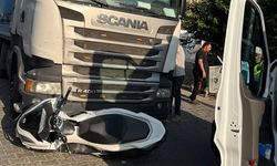 Aydın'da TIR ile motosiklet çarpıştı: 2 öğrenci yaralandı