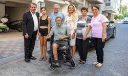 Yetişkin’den anlamlı sürpriz: Akülü sandalyesini evine getirdi