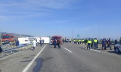 Akhisar Otoyolunda katliam gibi kaza: 11 ölü, 27 yaralı