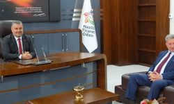 Akgün’e Arslan’dan çiçekli karşılama