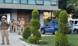 Belediyeye yönelik operasyonda çok sayıda şüpheli gözaltına alındı