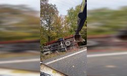 Kamyon şarampole devrildi: 1 ölü, 1 yaralı