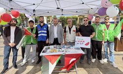 AK Partili Özmen Filistinli çocuklar için çizdi!