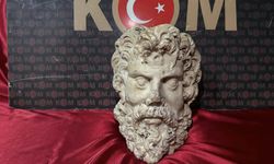 Zeus'un başını çaldılar! Yakayı İzmir'de ele verdiler