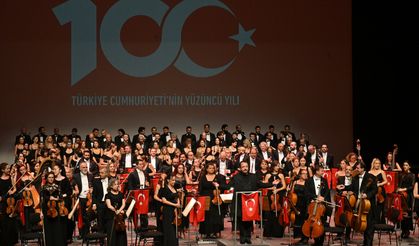 Efes Kültür Yolu Festivali kapsamında "Cumhuriyet Konseri" gerçekleştirildi