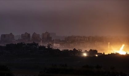 İsrail ordusunun Gazze'ye gece boyu süren saldırılarında onlarca kişi öldü
