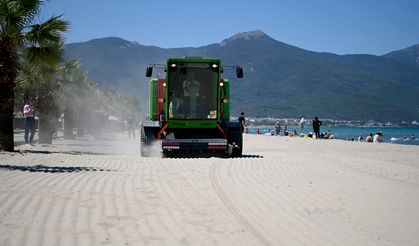 Kuşadası plajlarında son teknoloji temizlik
