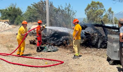 Otluk alanda çıkan yangın evlere sıçradı