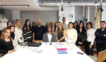 Kentin sokaklarını yapay zekayla tabloya dönüştürdüler