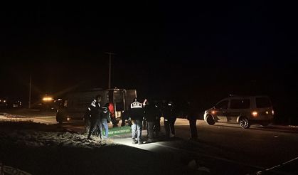 Tarlaya uçan otomobil can aldı!