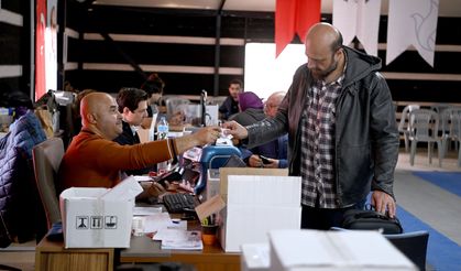 Kuşadası’nda Yörük Hizmet Çadırı’nda işlemler kolaylaşıyor