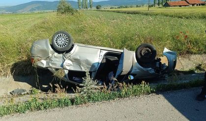 Otomobil şarampole uçtu: 1 ölü, 2'si çocuk 3 yaralı