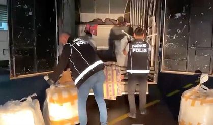 Uyuşturucuya büyük darbe! 1,9 ton uyuşturucu, 725 bin hap ele geçirildi