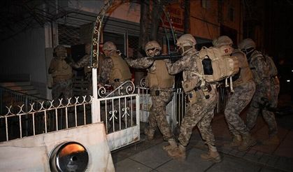 Emniyet ve jandarmadan ortak operasyon: 233 şüpheli yakalandı