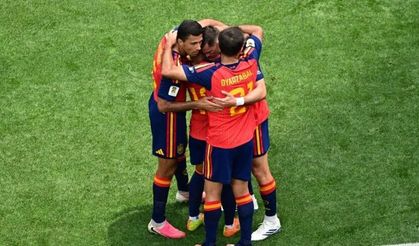 İspanya'dan yarı final yürüyüşü