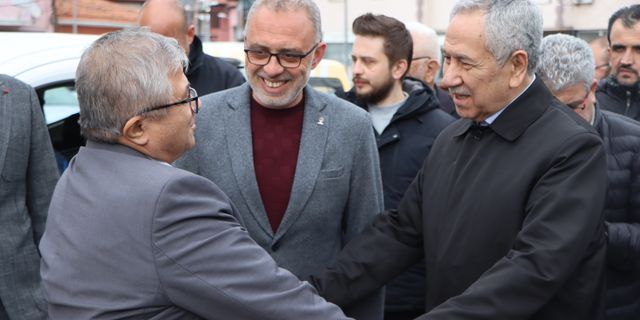 Eski TBMM Başkanı Arınç, AK Parti'nin Kula'daki seçim çalışmalarına katıldı