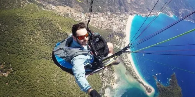 Milli paraşütçü Orkut Baysal, Fethiye'de yamaç paraşütü kazasında hayatını kaybetti