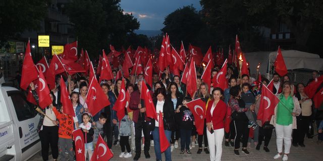 İzmir'de 19 Mayıs Atatürk'ü Anma Gençlik ve Spor Bayramı kutlandı
