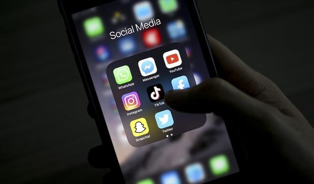 Uzmanlardan "sosyal medya gündelik hayatın gerçekleriyle örtüşmeli" uyarısı