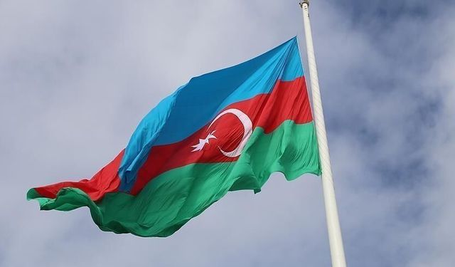 Azerbaycan'da erken cumhurbaşkanı seçiminde 7 aday yarışacak