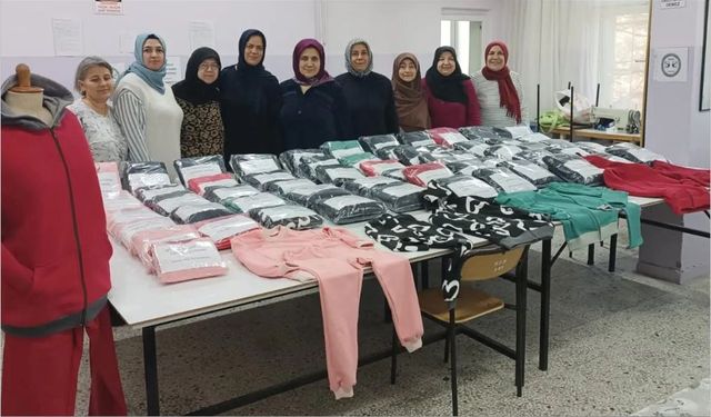 Sandıklı'da dikiş makineleri Gazze için çalıştı