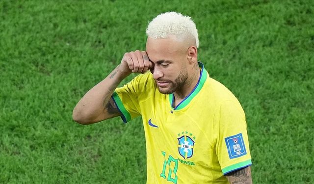 Neymar, sakatlığı nedeniyle Brezilya milli takımı kadrosundan çıkarıldı