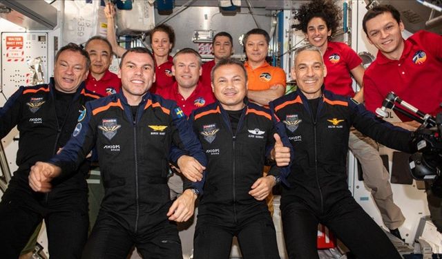 İlk Türk astronot Gezeravcı uzaydan fotoğraf paylaştı